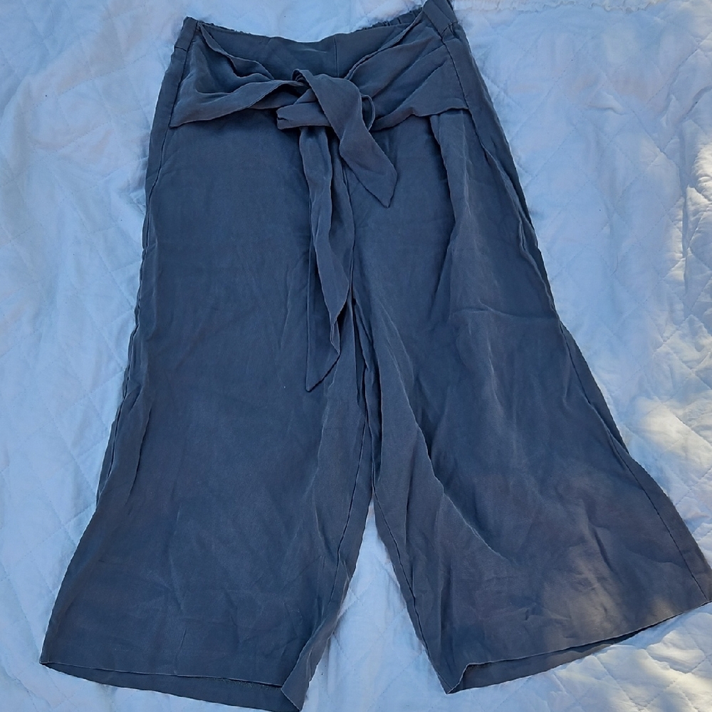 BCBGeneration Small Flowy Tie Front Capri Pants